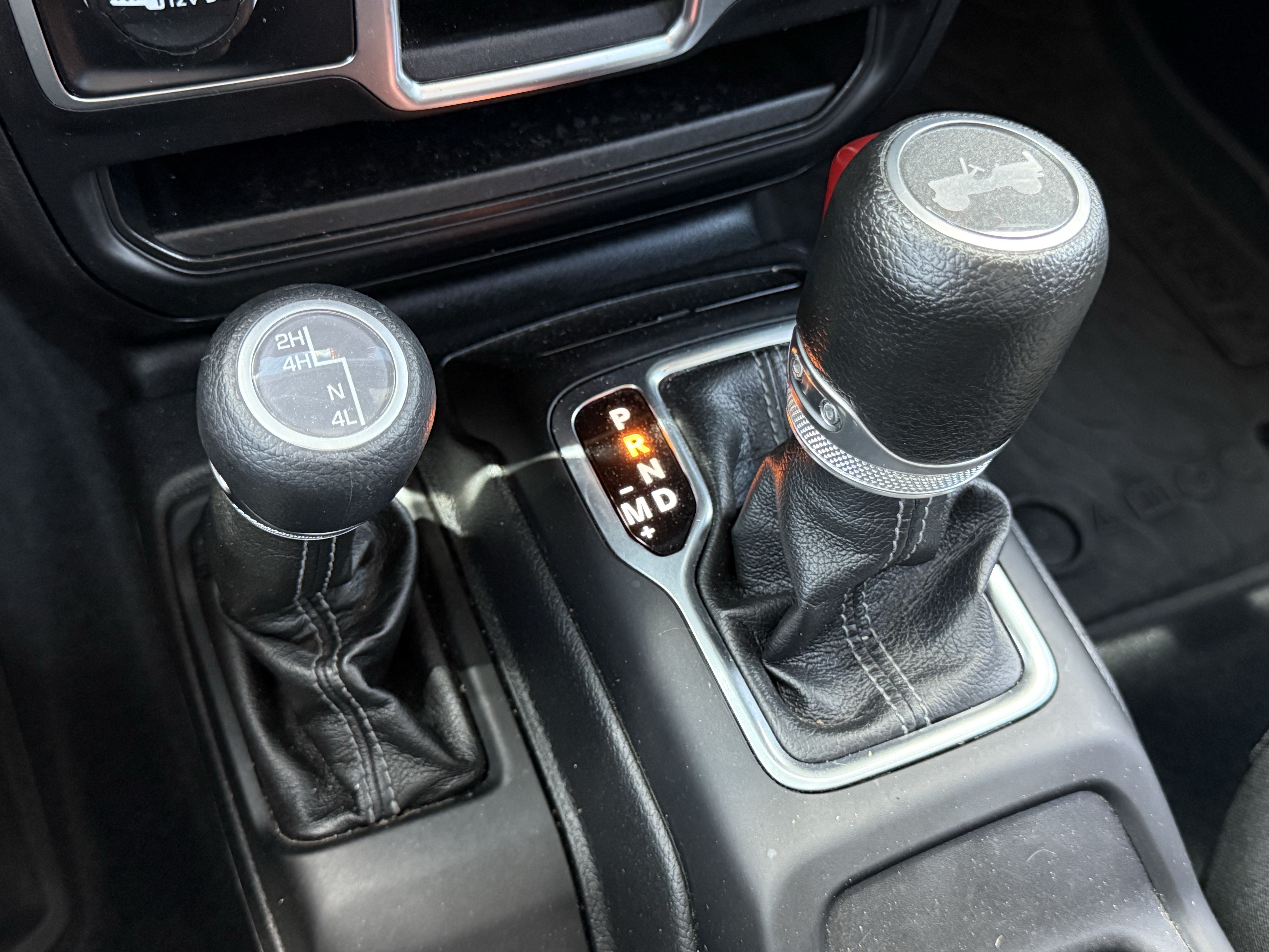 Used 2024 Jeep Wrangler Sport AWD/4WD image 24