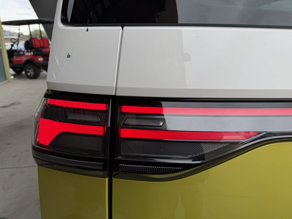 Used 2025 Volkswagen ID. Buzz 1st Edition image 14