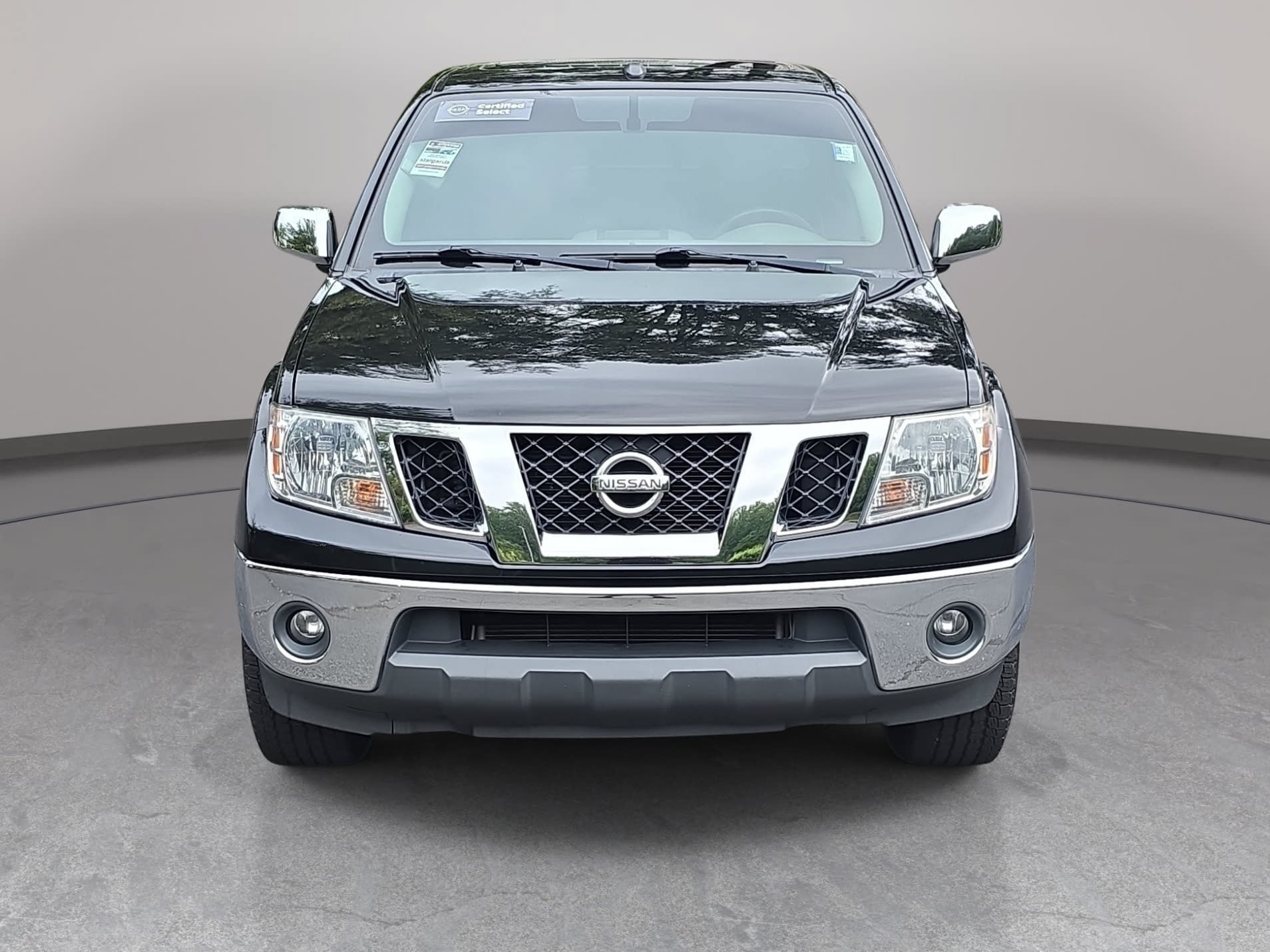 Used 2019 Nissan Frontier SL RWD image 2