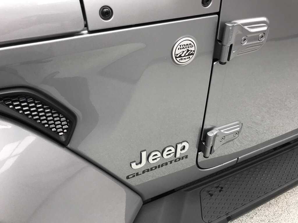 Used 2021 Jeep Gladiator Overland w/ Popular Equipment Package AWD/4WD image 8