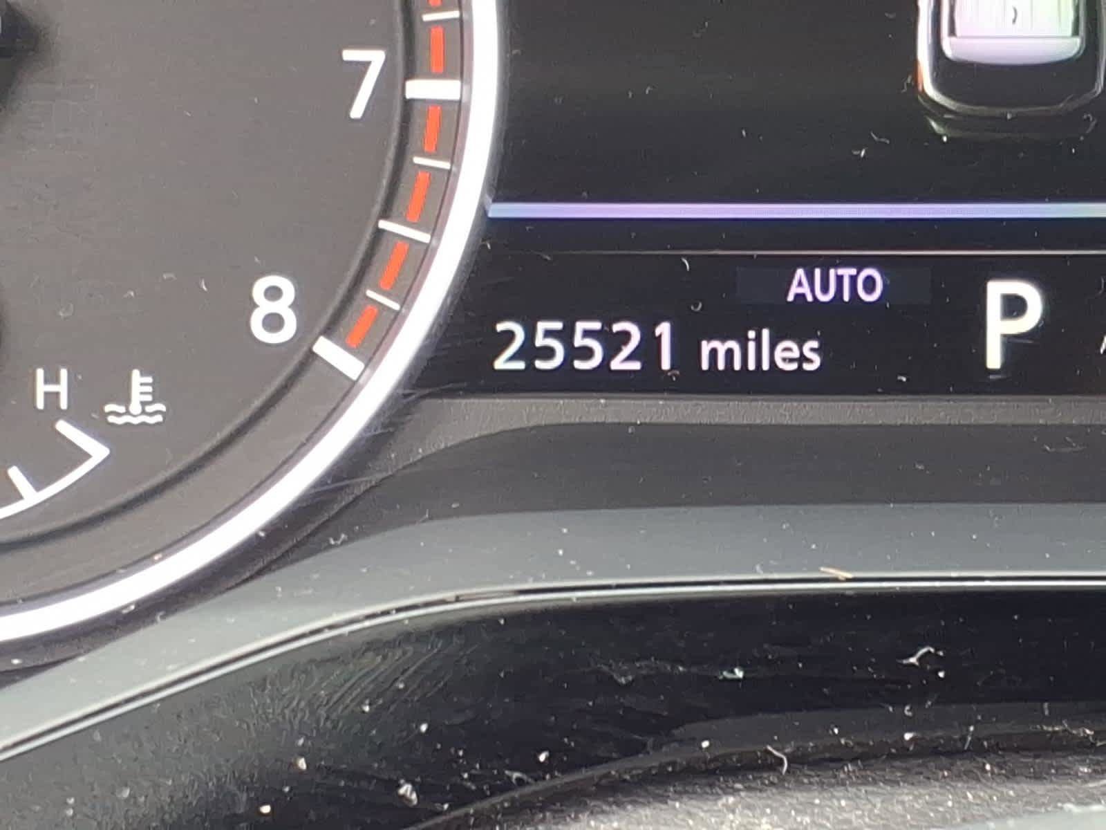 Used 2022 Nissan Pathfinder SL AWD/4WD image 25