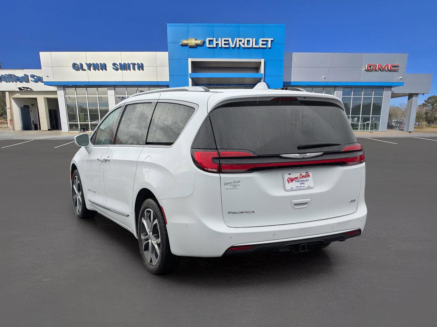 Used 2022 Chrysler Pacifica Pinnacle AWD/4WD image 12