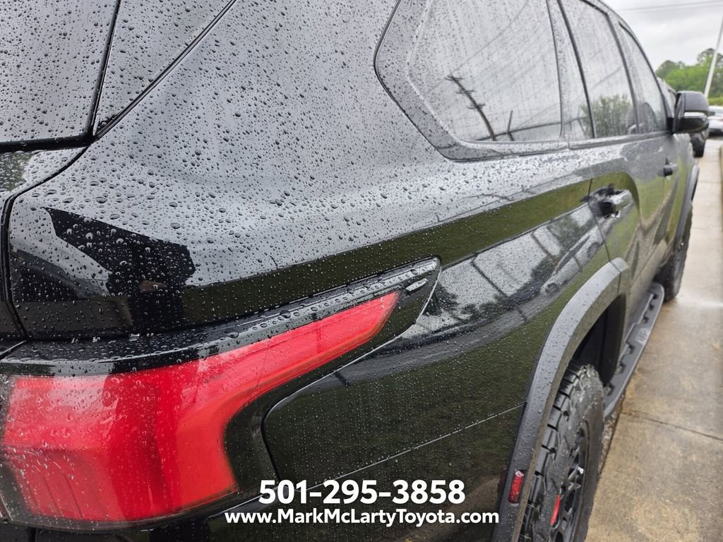 Used 2023 Toyota Sequoia TRD Pro AWD/4WD image 9