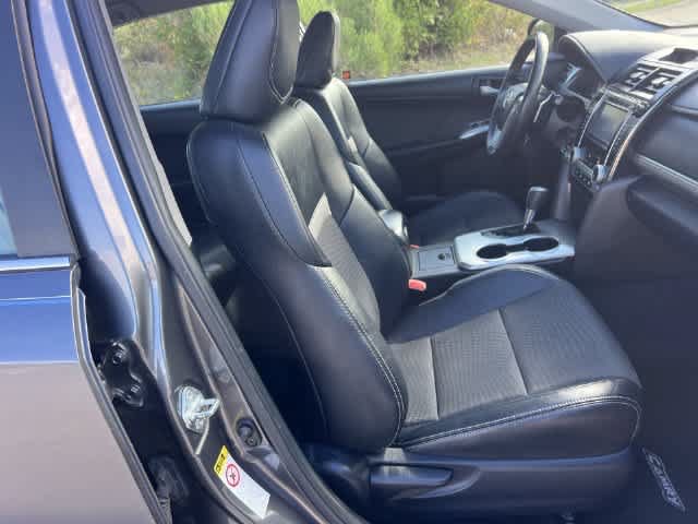 Used 2012 Toyota Camry SE FWD image 12