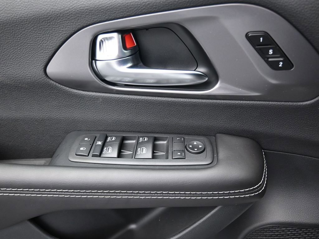 New 2026 Chrysler Pacifica Select image 25