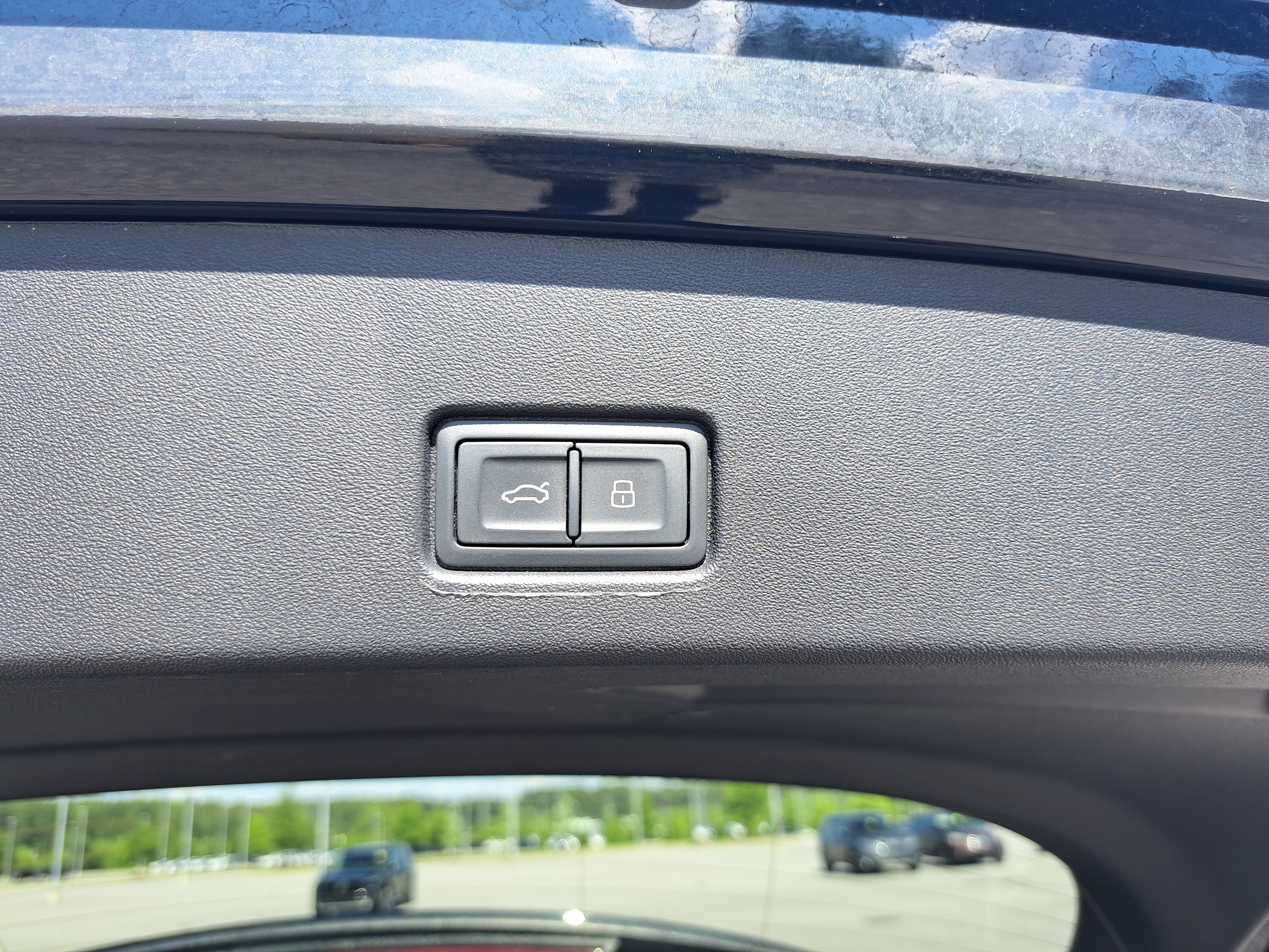 Used 2023 Audi Q4 e-tron Premium Plus w/ Premium Plus RWD image 13