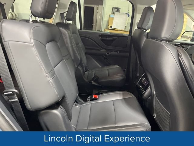 New 2026 Lincoln Aviator AWD image 30