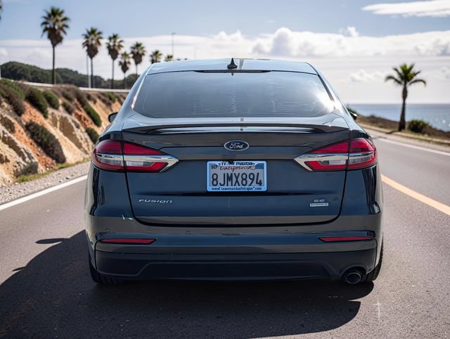 Used 2019 Ford Fusion SE w/ Equipment Group 151A FWD image 6
