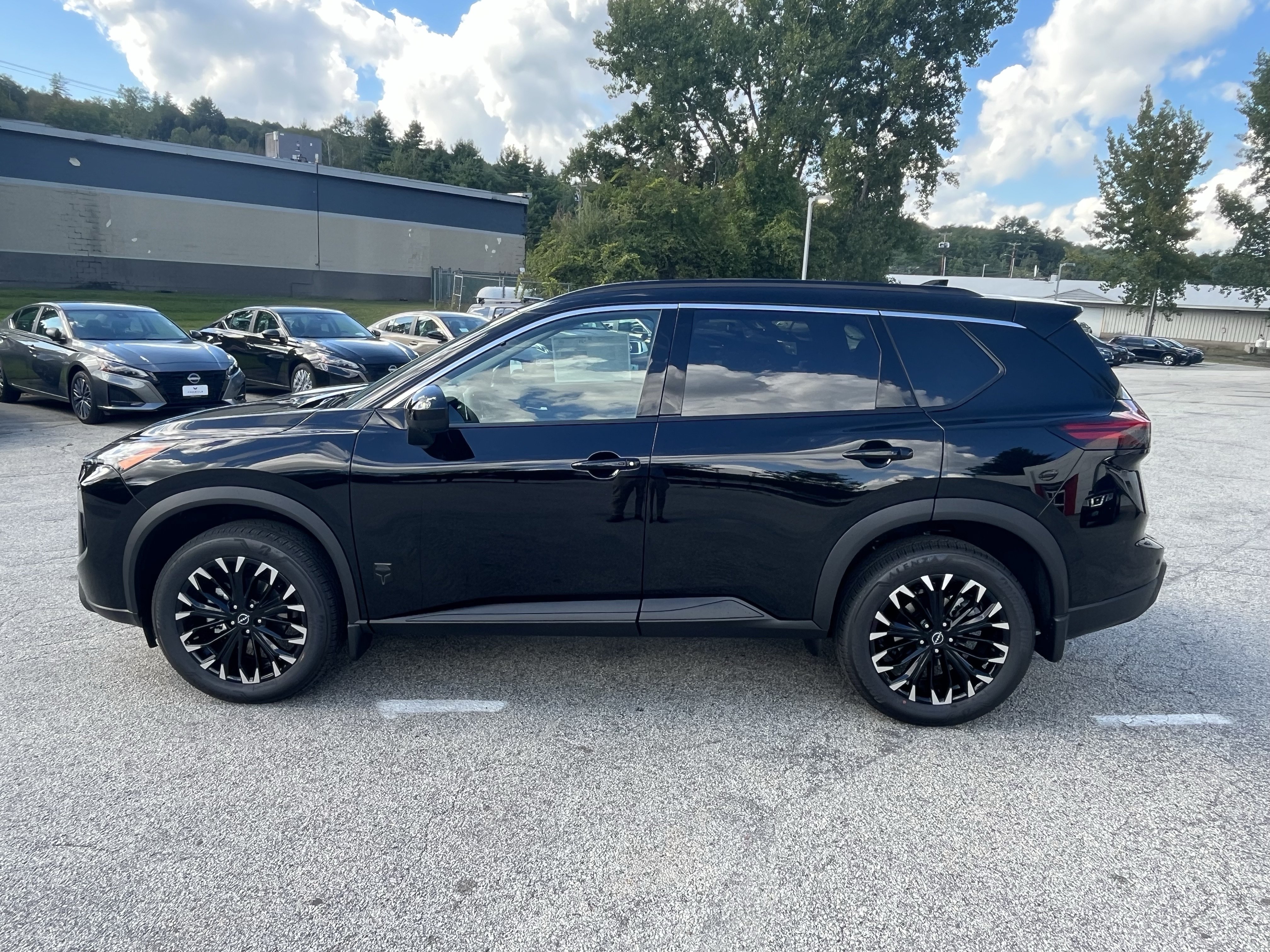 New 2026 Nissan Rogue Dark Armor AWD/4WD image 6
