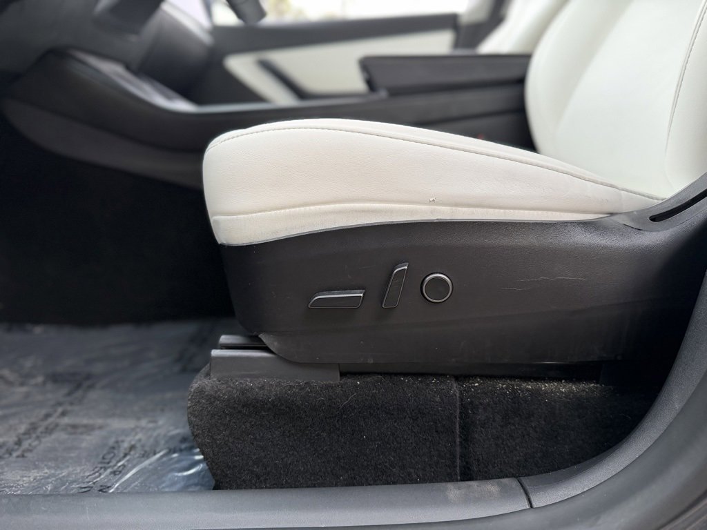 Used 2021 Tesla Model Y Performance image 27