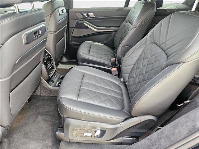 Used 2026 BMW X7 xDrive40i w/ M Sport Package image 15
