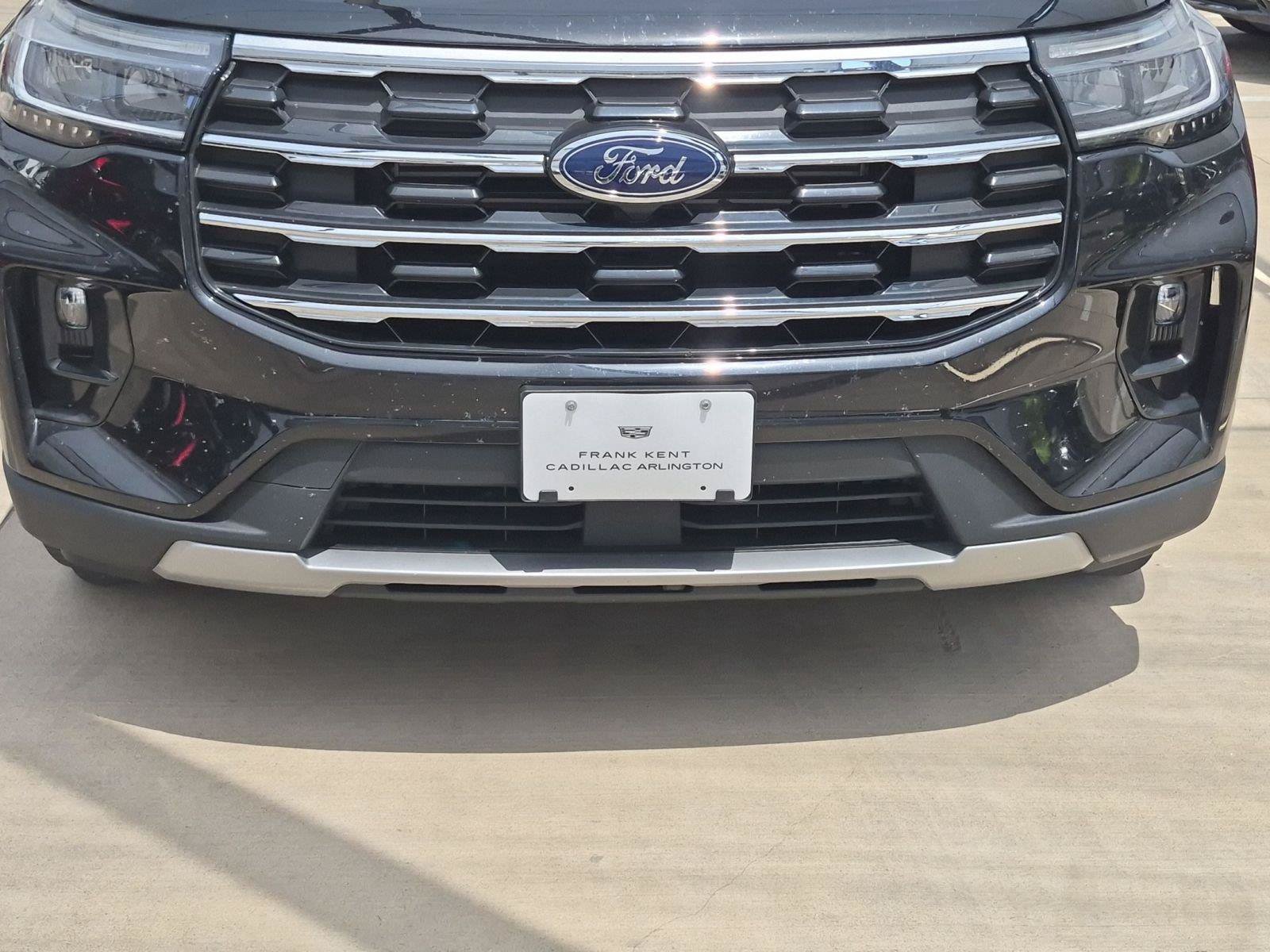 Used 2025 Ford Explorer Active w/ Active Comfort Package RWD image 3