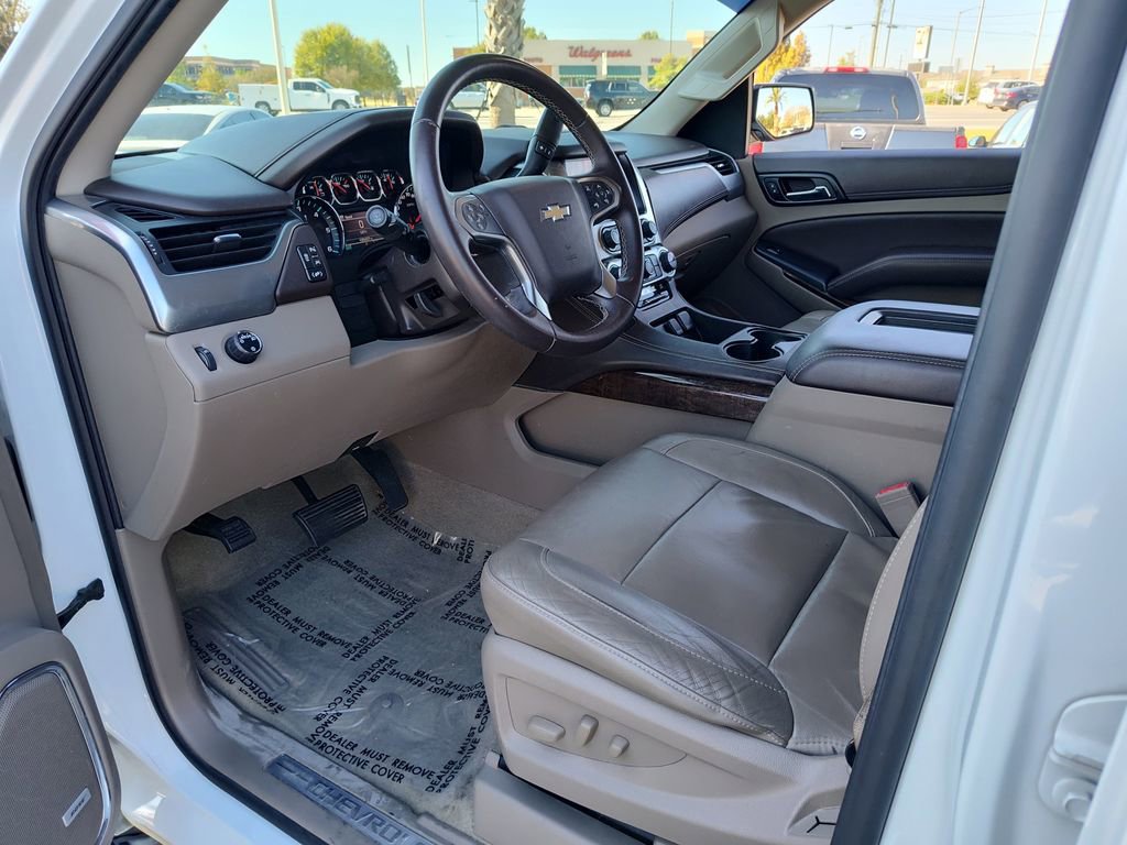 Used 2016 Chevrolet Tahoe LT image 2