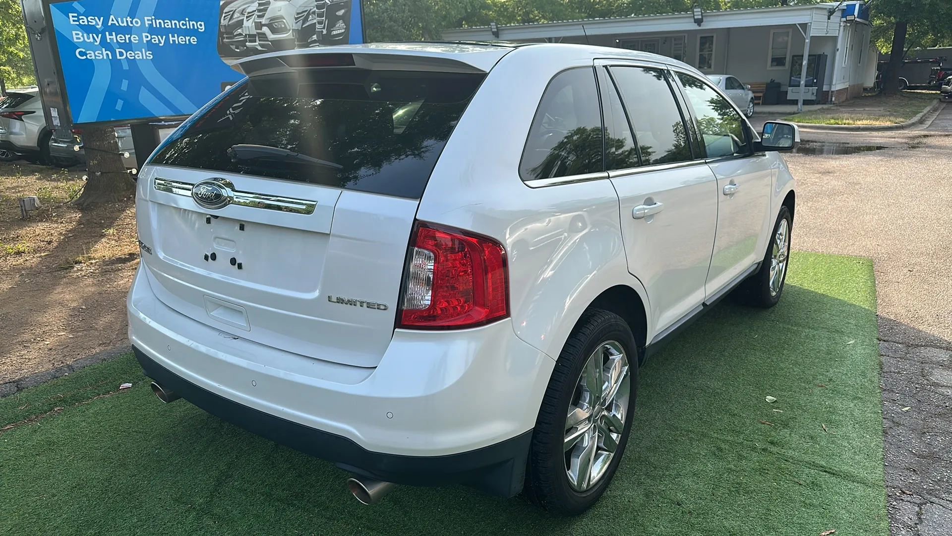 Used 2011 Ford Edge Limited w/ 302A Rapid Spec Order Code FWD image 7