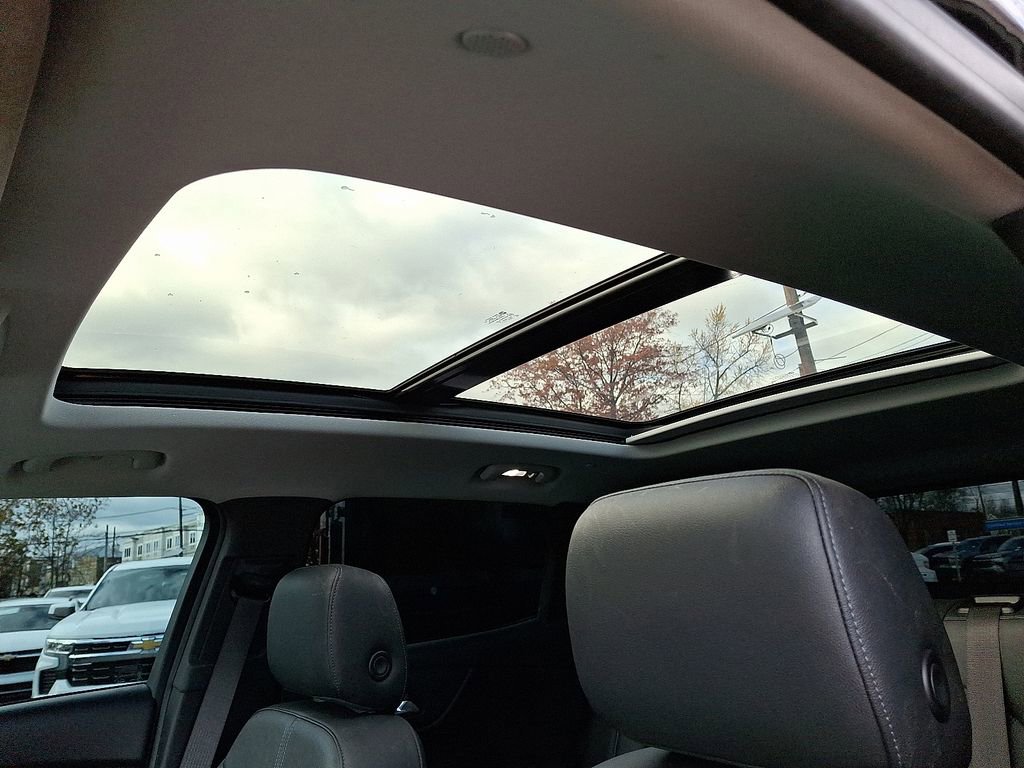 Used 2019 Chevrolet Blazer LT w/ Sun and Wheels Package image 14