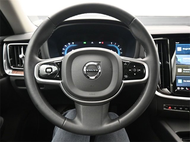 Used 2023 Volvo S60 B5 Plus image 23