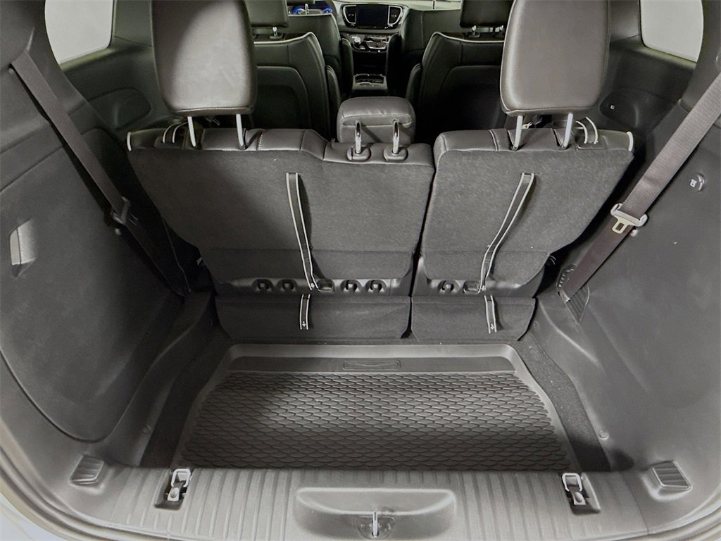 New 2026 Chrysler Pacifica Limited image 28