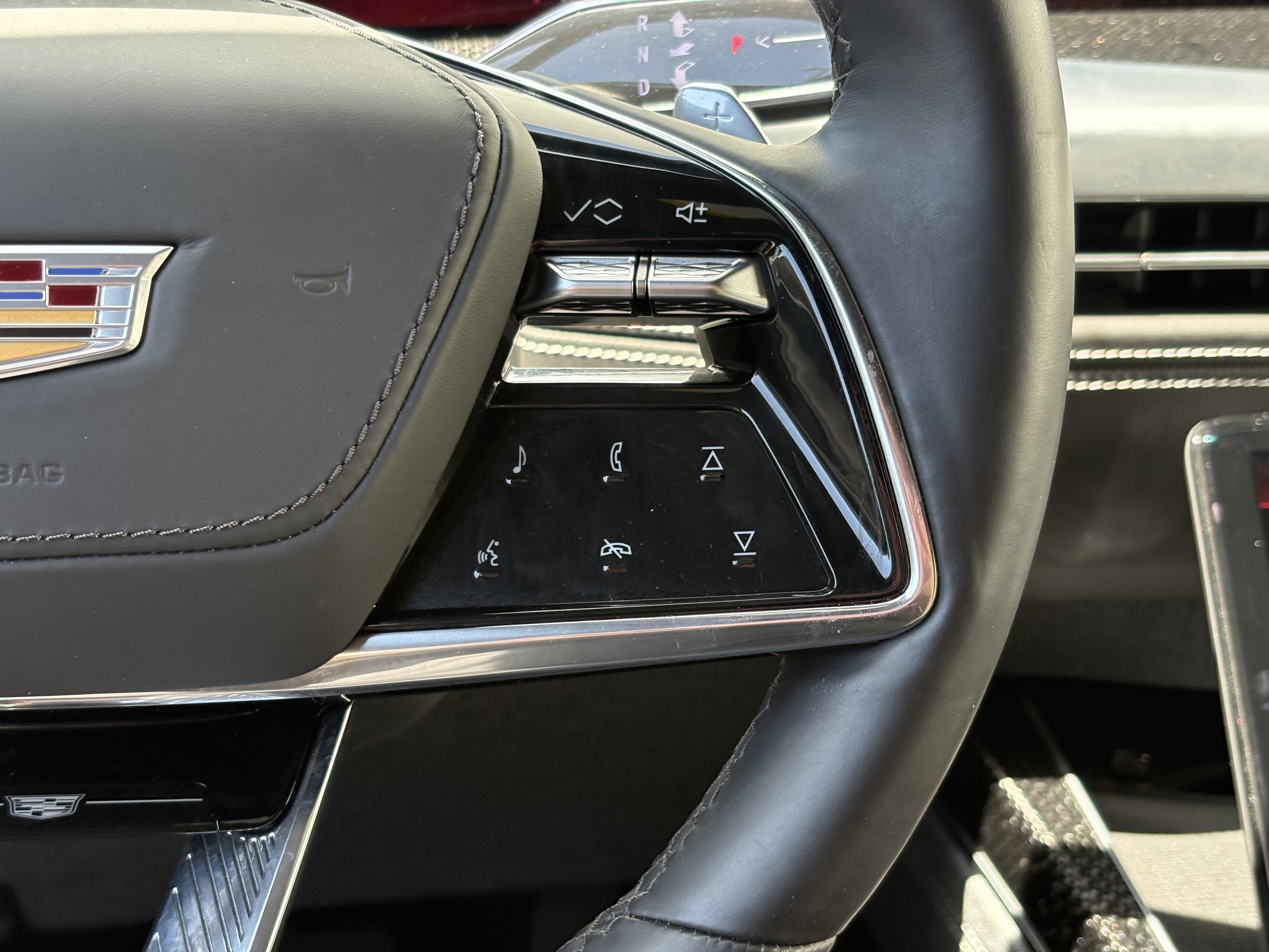 Certified 2025 Cadillac Escalade ESV V AWD/4WD image 22