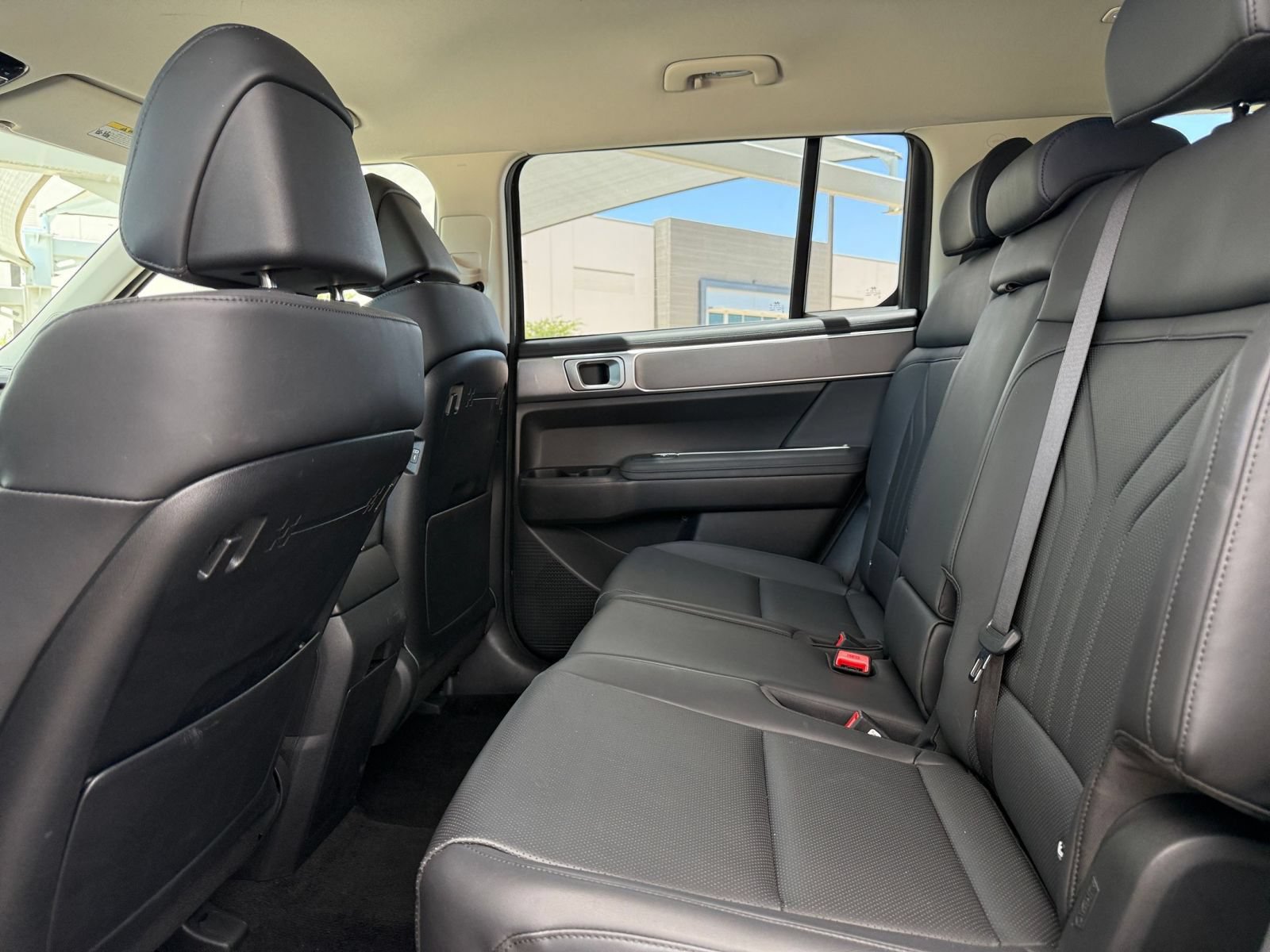 Used 2026 Hyundai Santa Fe SEL FWD image 27