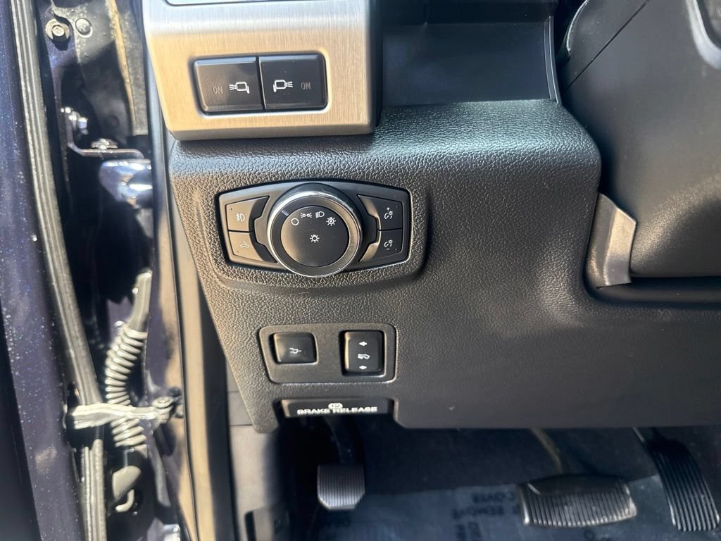 Used 2021 Ford F350 Platinum w/ Tremor Off-Road Package AWD/4WD image 23