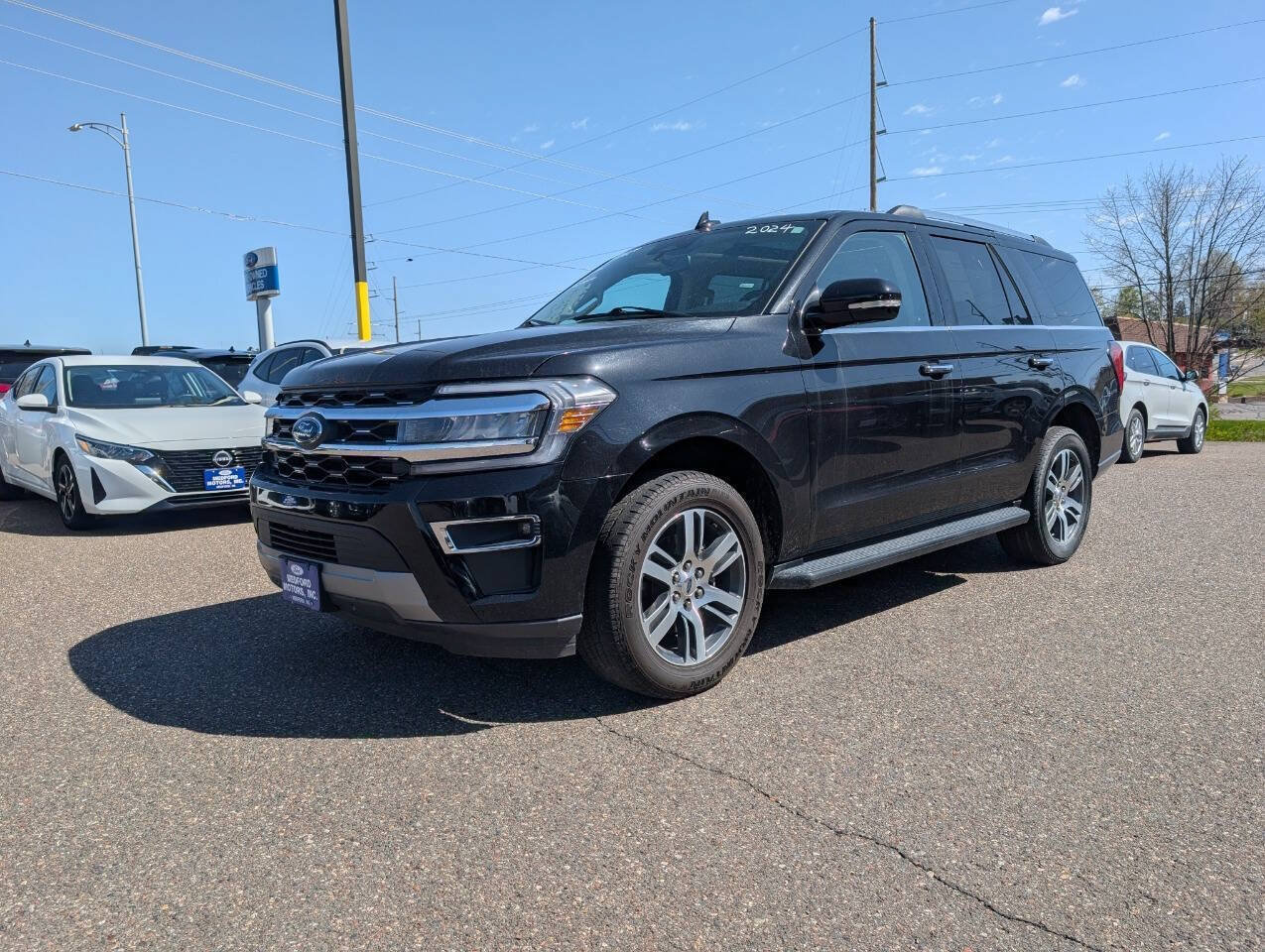 Certified 2024 Ford Expedition Limited AWD/4WD image 3