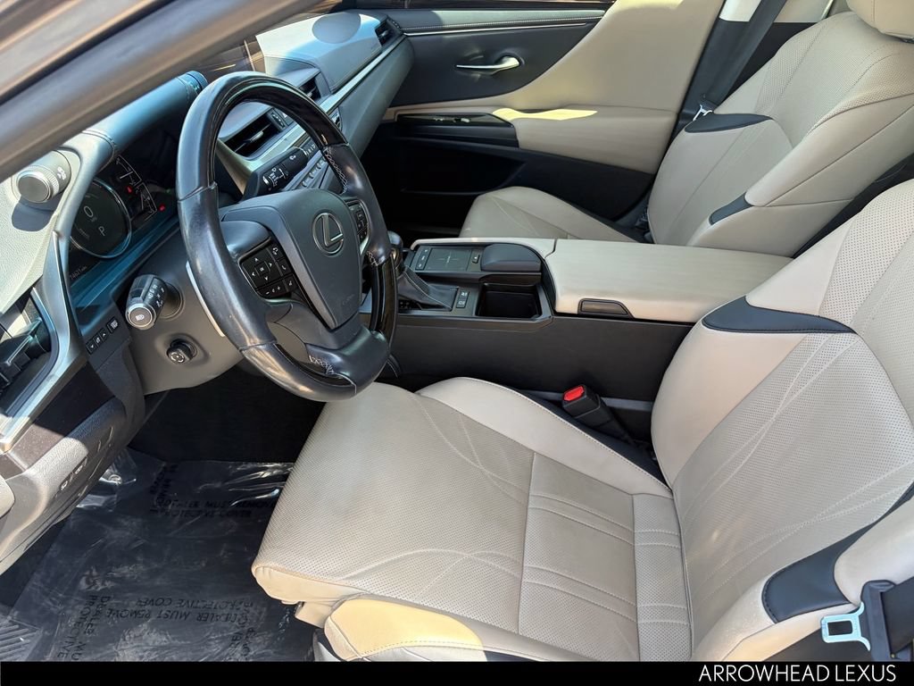 Used 2019 Lexus ES 300h w/ Accessory Package 2 FWD image 12