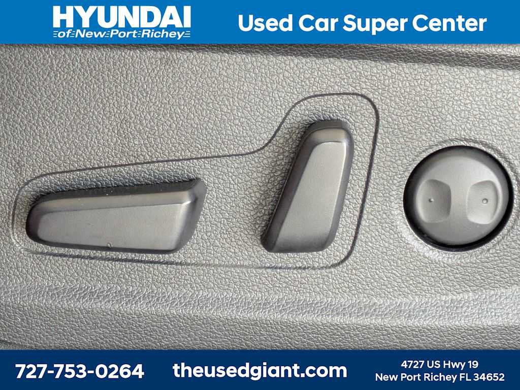 Used 2023 Hyundai Santa Fe SEL FWD image 23
