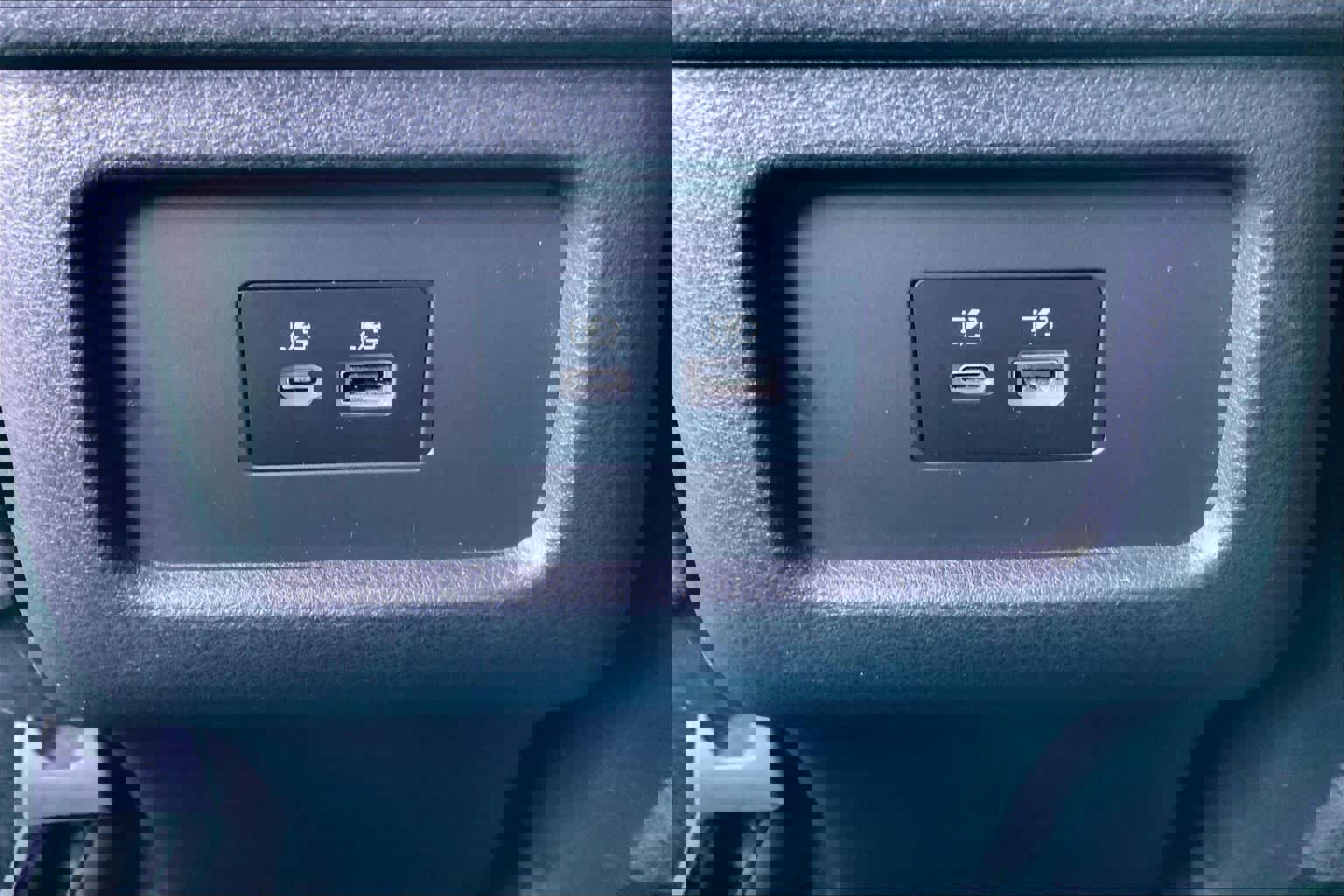 Used 2022 Nissan Pathfinder SV w/ SV Premium Package image 32