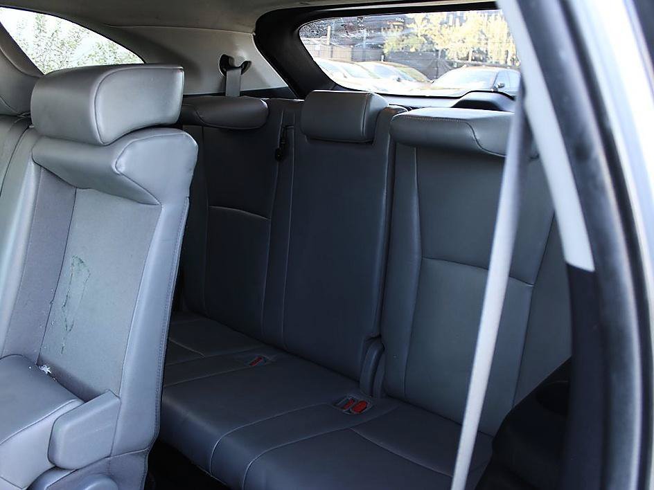Used 2021 Toyota Highlander XLE FWD image 10