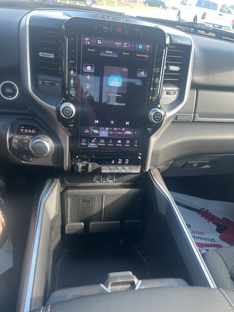 New 2026 RAM 1500 4x4 Crew Cab image 11