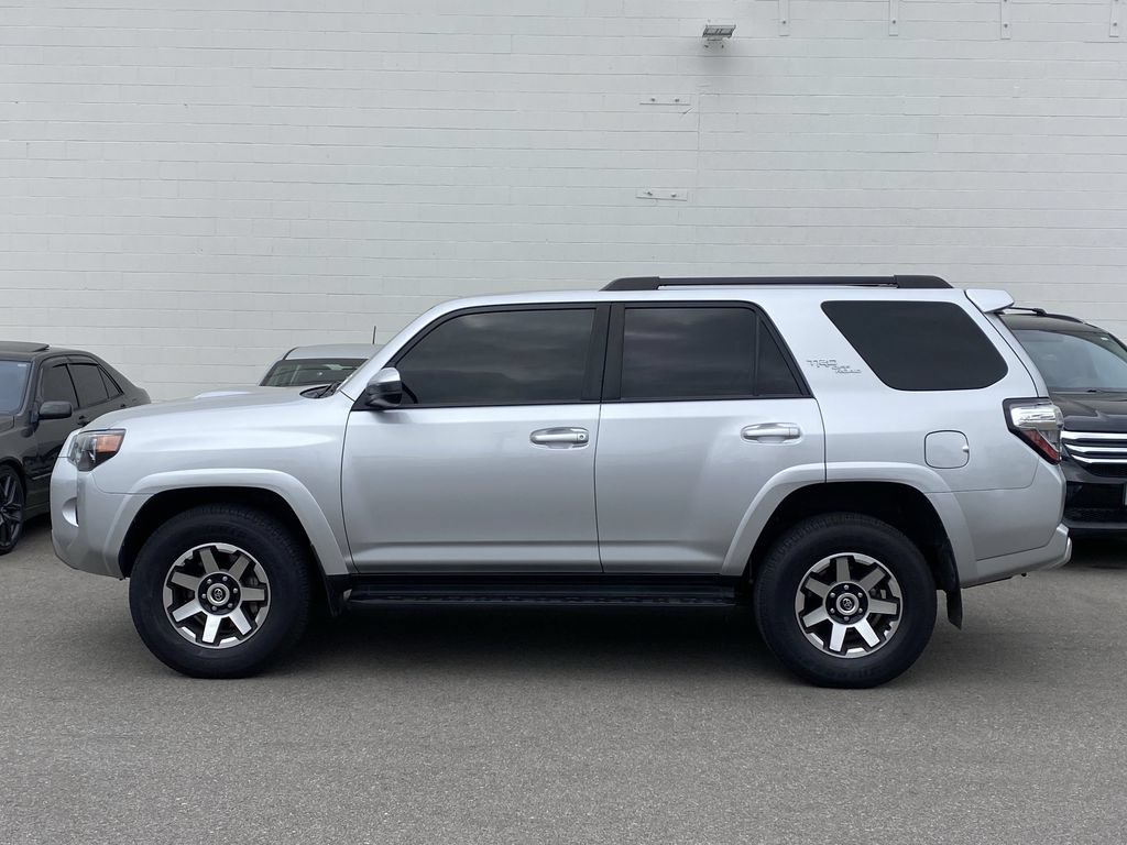 Certified 2024 Toyota 4Runner TRD Off-Road AWD/4WD image 2