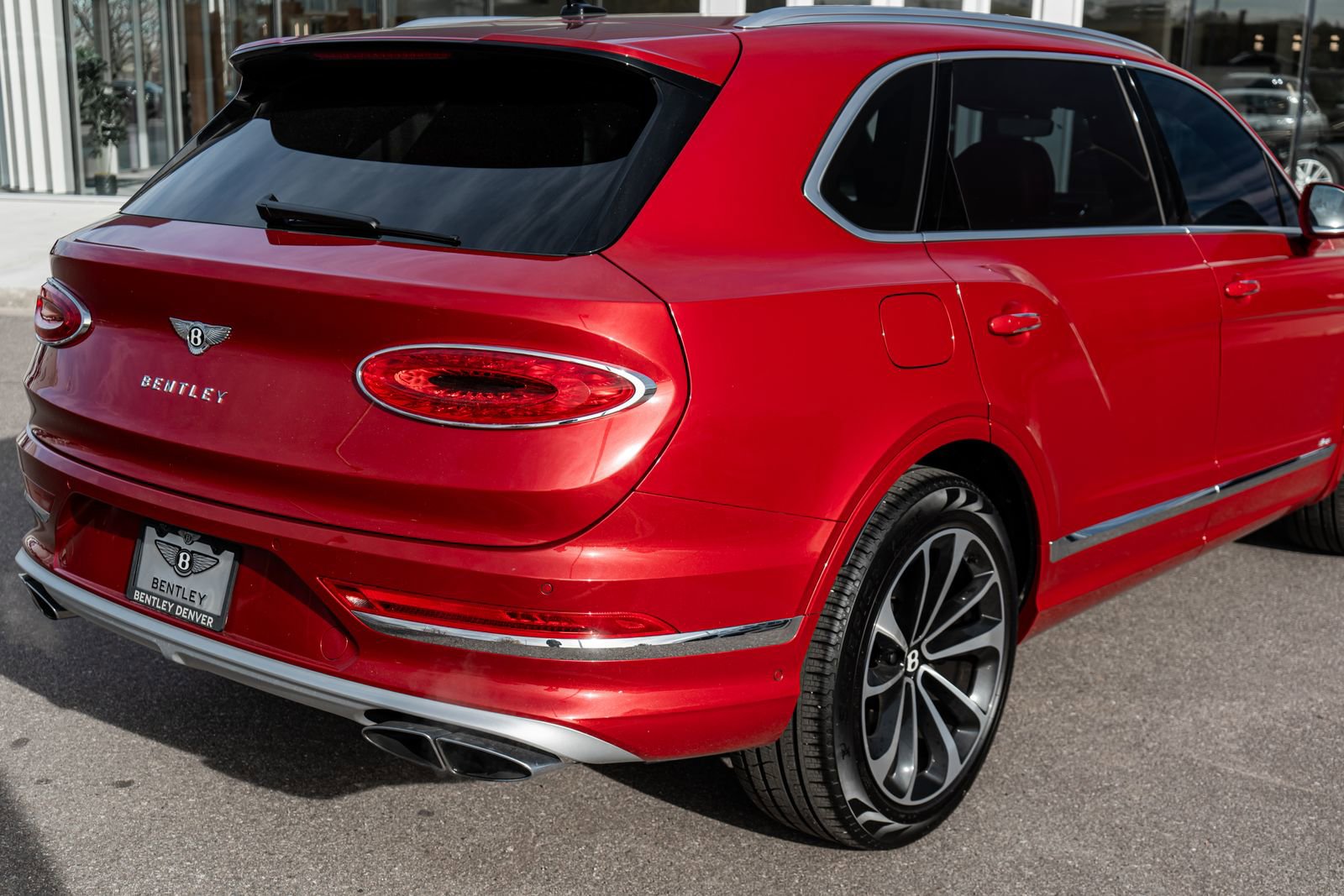 Used 2024 Bentley Bentayga Extended Wheelbase image 13