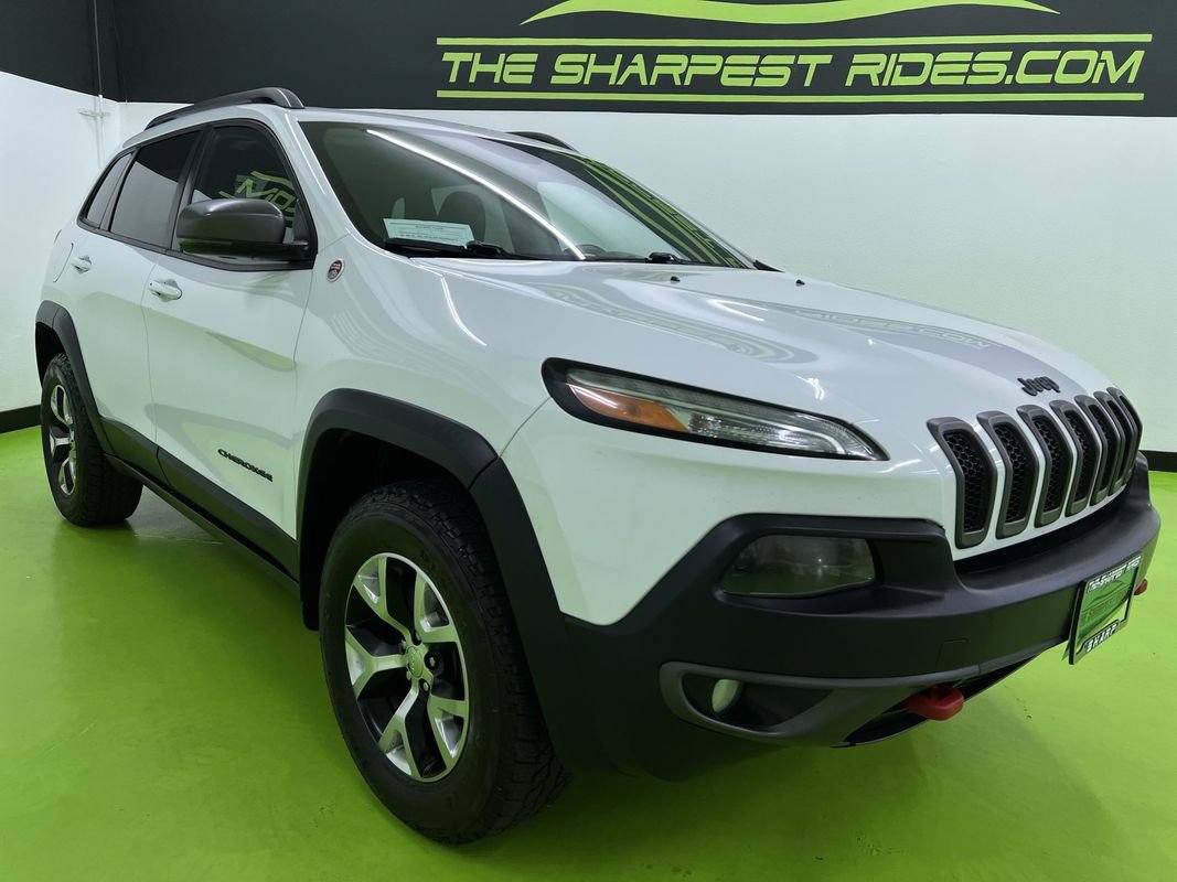 Used 2015 Jeep Cherokee Trailhawk w/ Comfort/Convenience Group AWD/4WD image 2