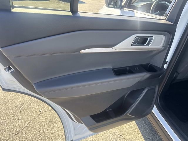 Certified 2025 Ford Explorer Active image 19