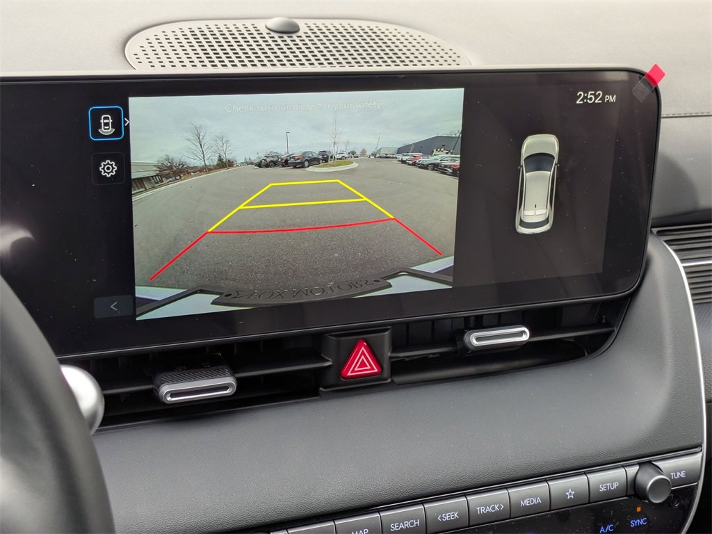 New 2026 Hyundai Ioniq 5 SEL image 25