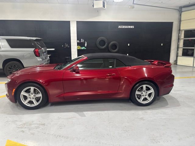 Used 2023 Chevrolet Camaro LT RWD image 5