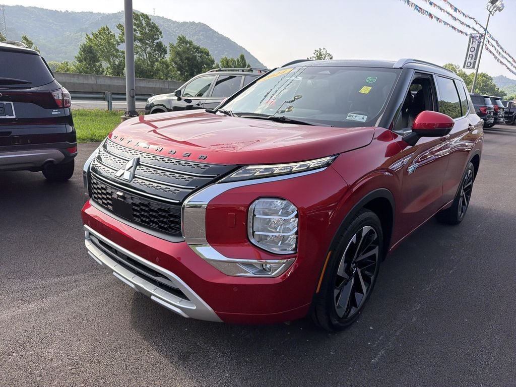 Used 2024 Mitsubishi Outlander 4WD Plug-In Hybrid image 10
