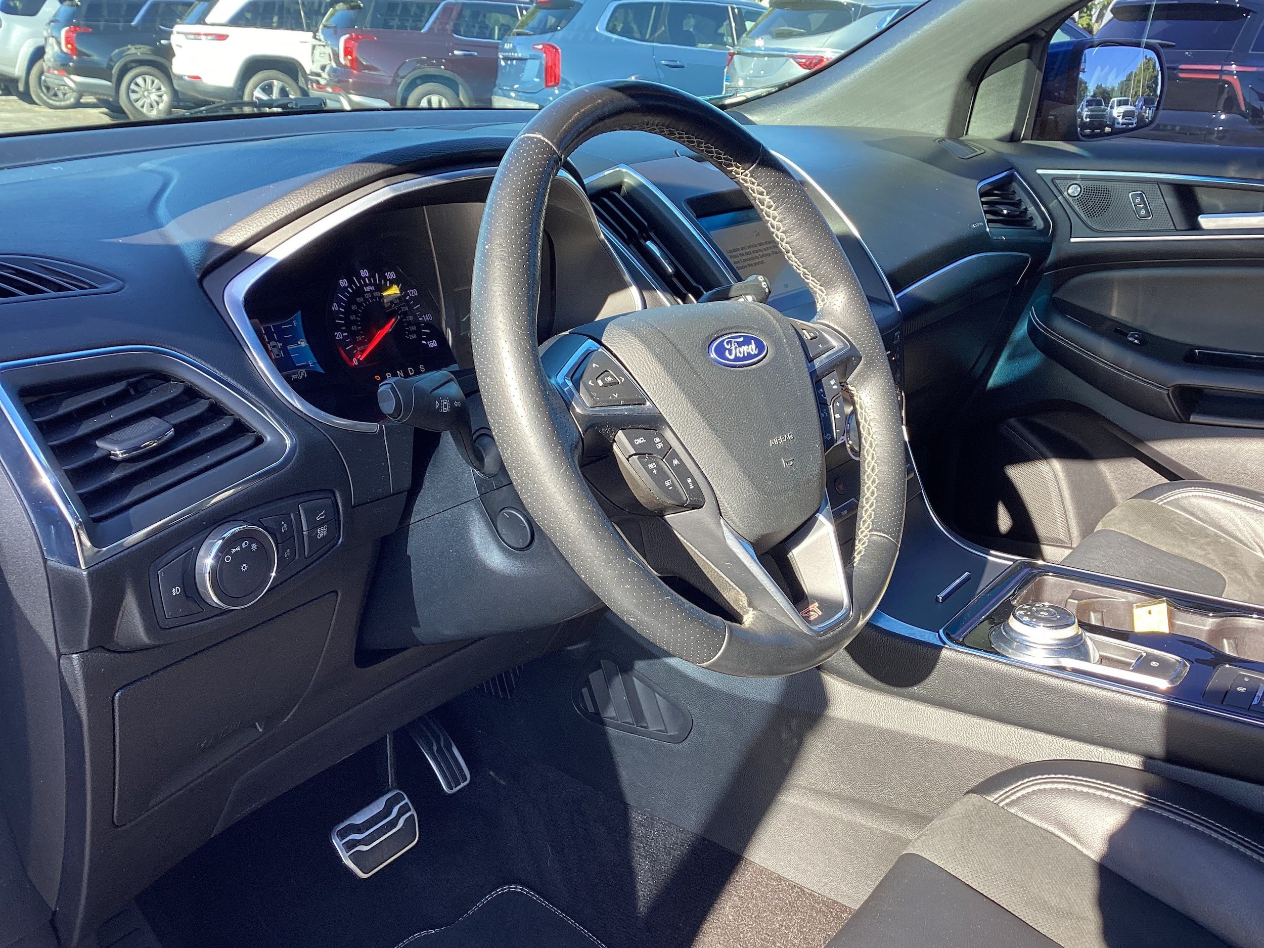 Used 2019 Ford Edge ST w/ Equipment Group 401A AWD/4WD image 11
