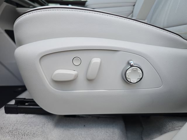 New 2026 Buick Enclave Avenir FWD image 19