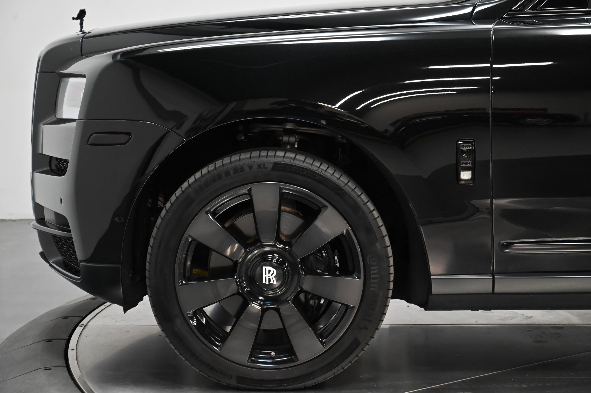 Used 2019 Rolls-Royce Cullinan image 57