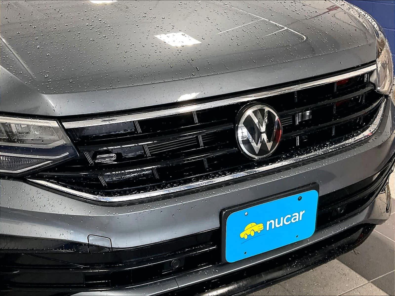 Used 2024 Volkswagen Tiguan SE R-Line AWD/4WD image 32