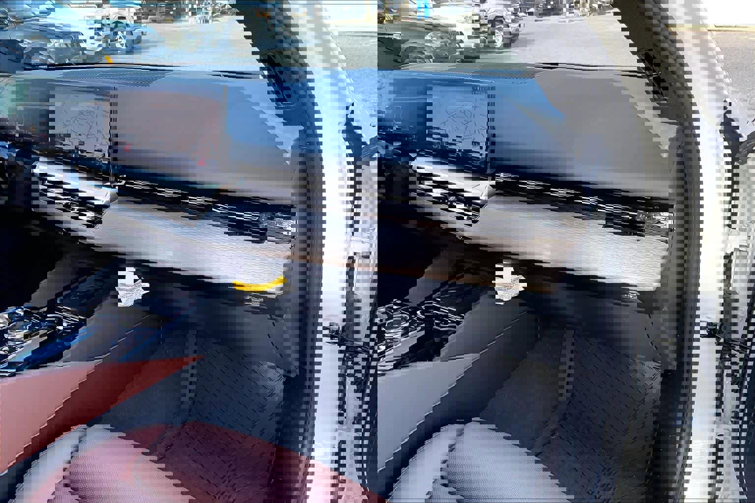 Used 2025 BMW 530i xDrive image 19