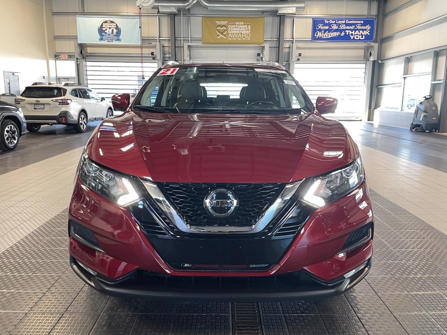 Used 2021 Nissan Rogue Sport SV w/ Technology Package AWD/4WD image 2