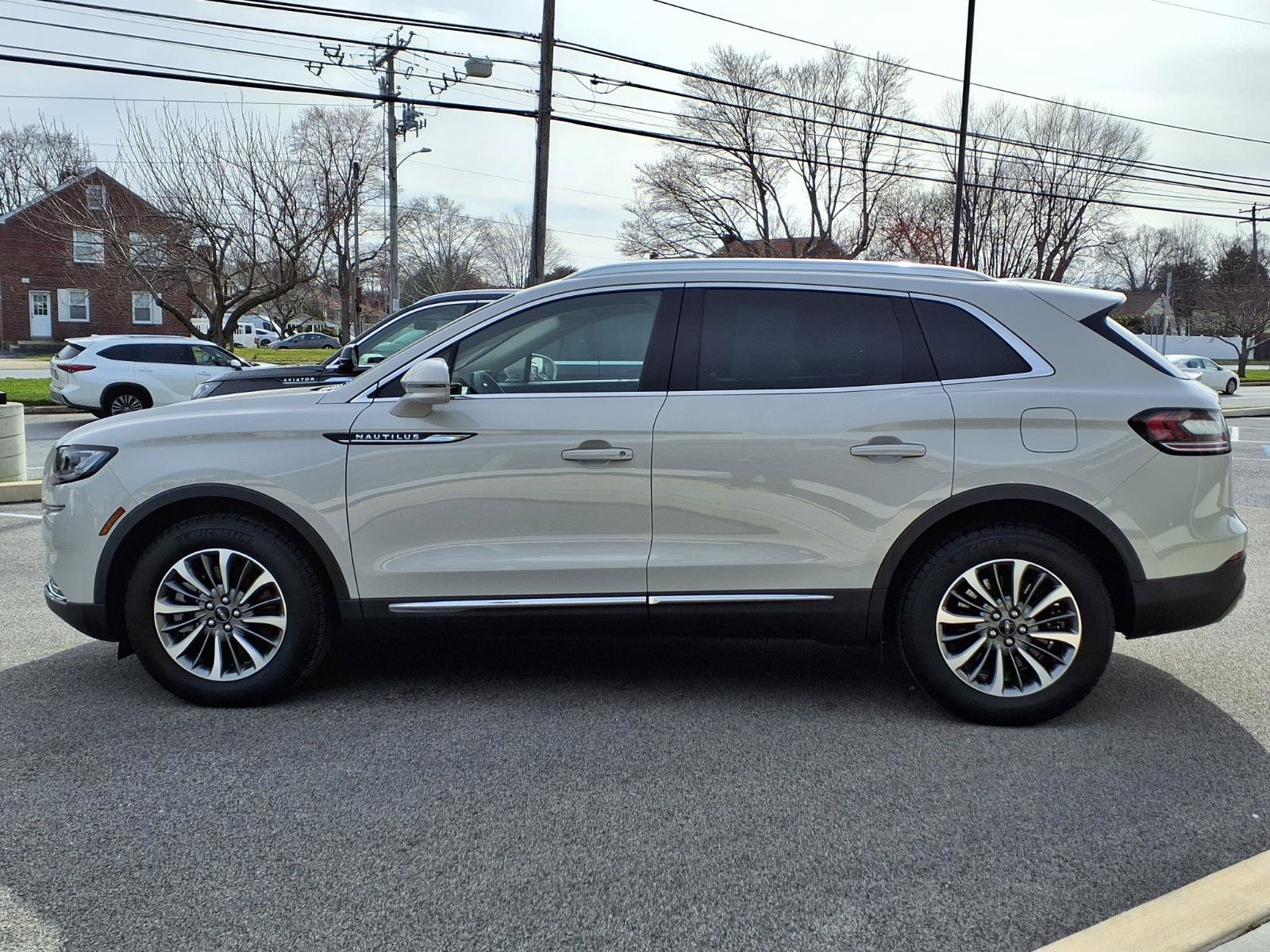 Certified 2023 Lincoln Nautilus AWD w/ Premium Package image 7