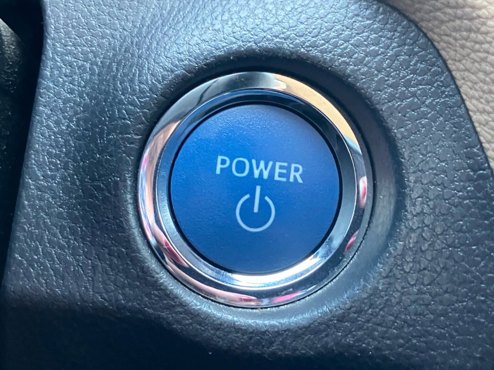 Used 2021 Toyota RAV4 XLE image 24