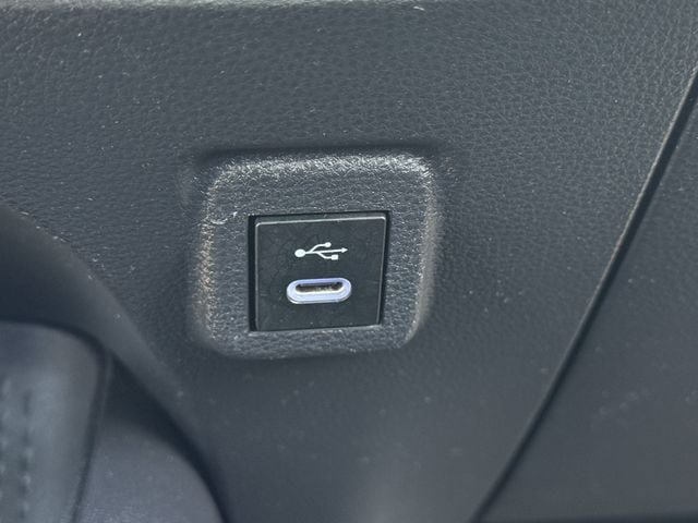 Used 2025 Toyota Corolla LE FWD image 22
