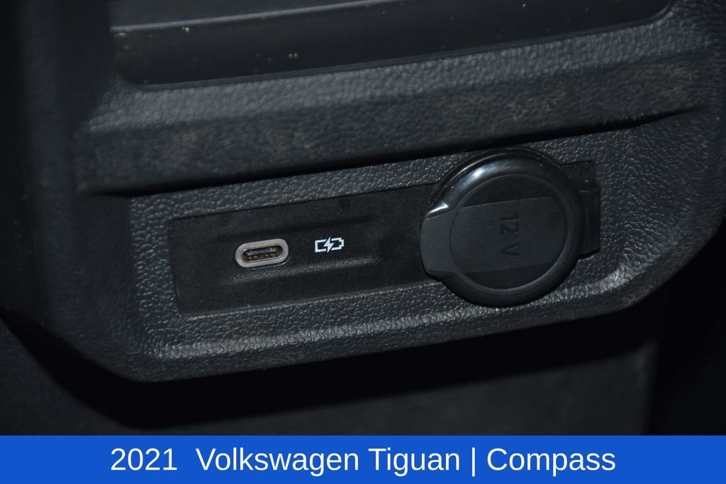 Used 2021 Volkswagen Tiguan SE image 22