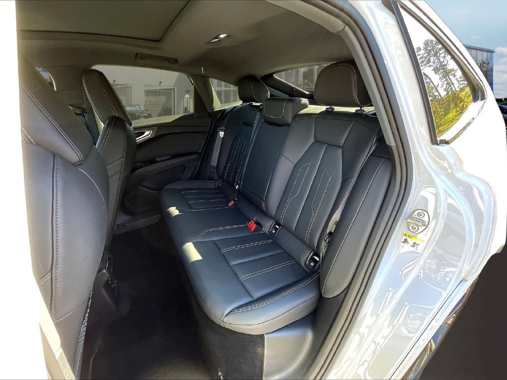 Used 2024 Audi Q4 e-tron Premium Plus w/ Premium Plus AWD/4WD image 24