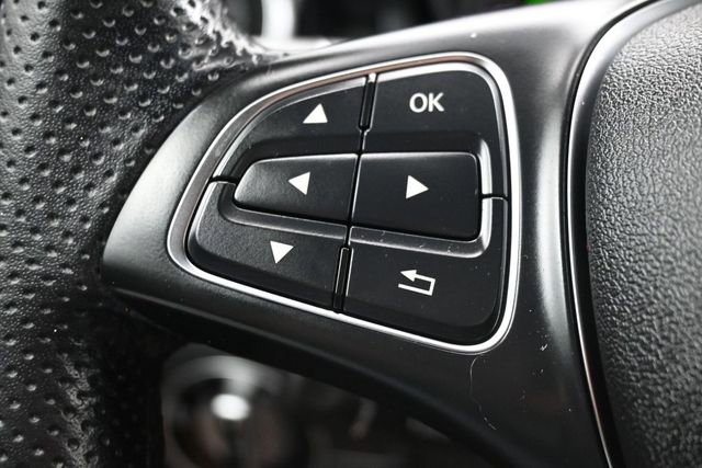 Used 2020 Mercedes-Benz GLA 250 4MATIC w/ Premium Package image 24