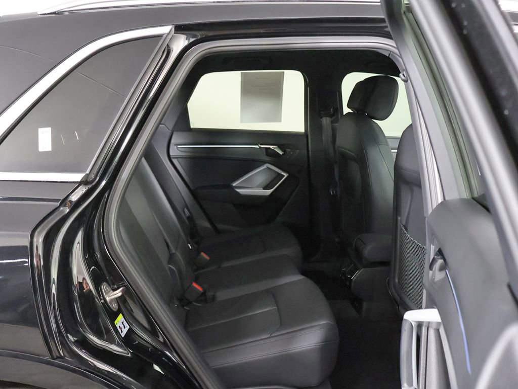 Used 2023 Audi Q3 2.0T Premium Plus w/ Premium Plus Package AWD/4WD image 36